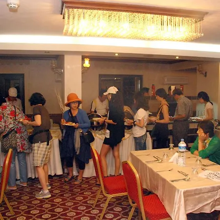 Hotel Royal Carine 4*