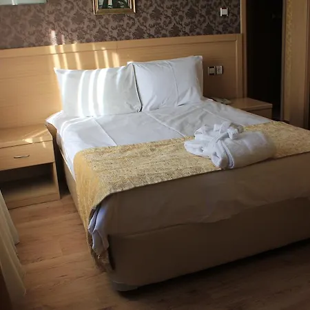 Royal Carine 4*