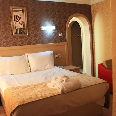 Royal Carine 4*