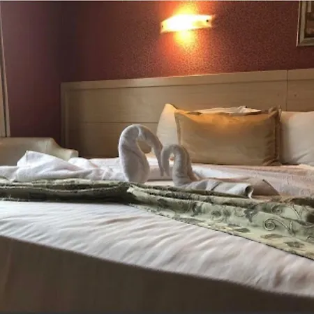 Hotel Royal Carine 4*
